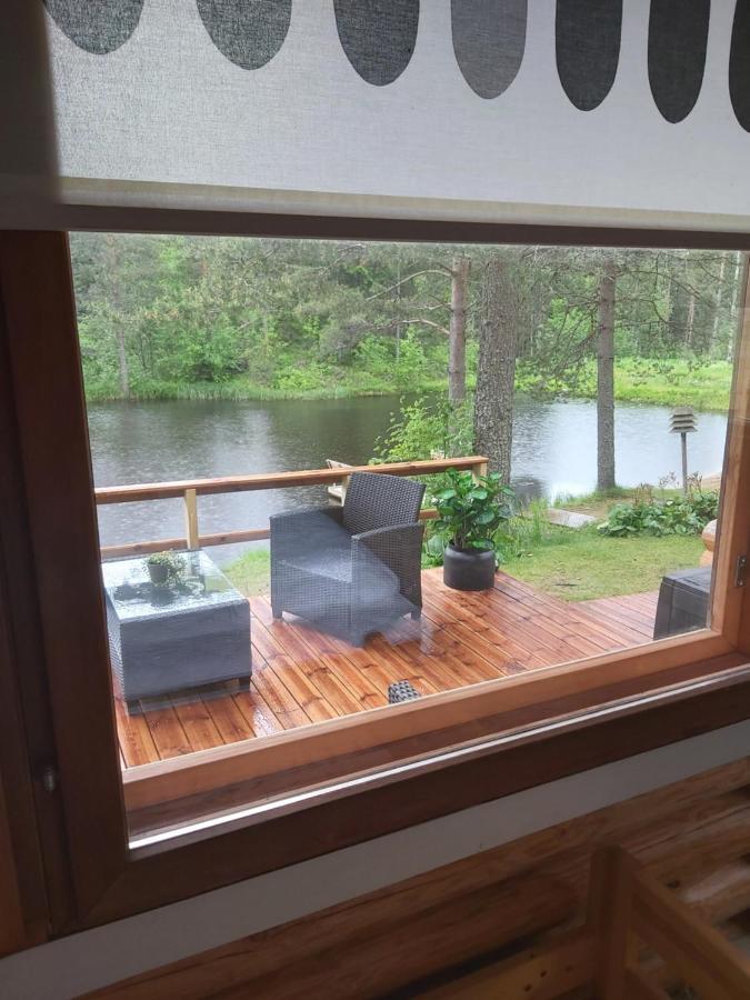 Hotel Hirsimoekki Ja Makuuaitta Karijoki Exterior foto